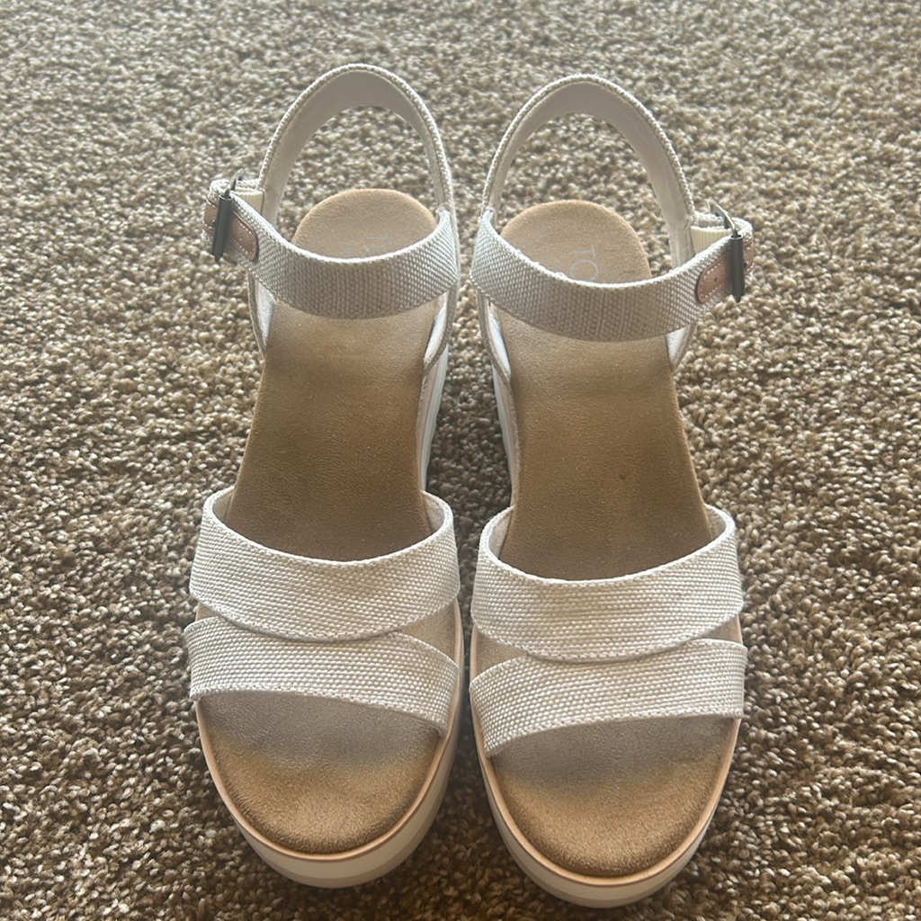 Toms Louisa Natural Yarn Dye Platform Sandals, Size 8.
